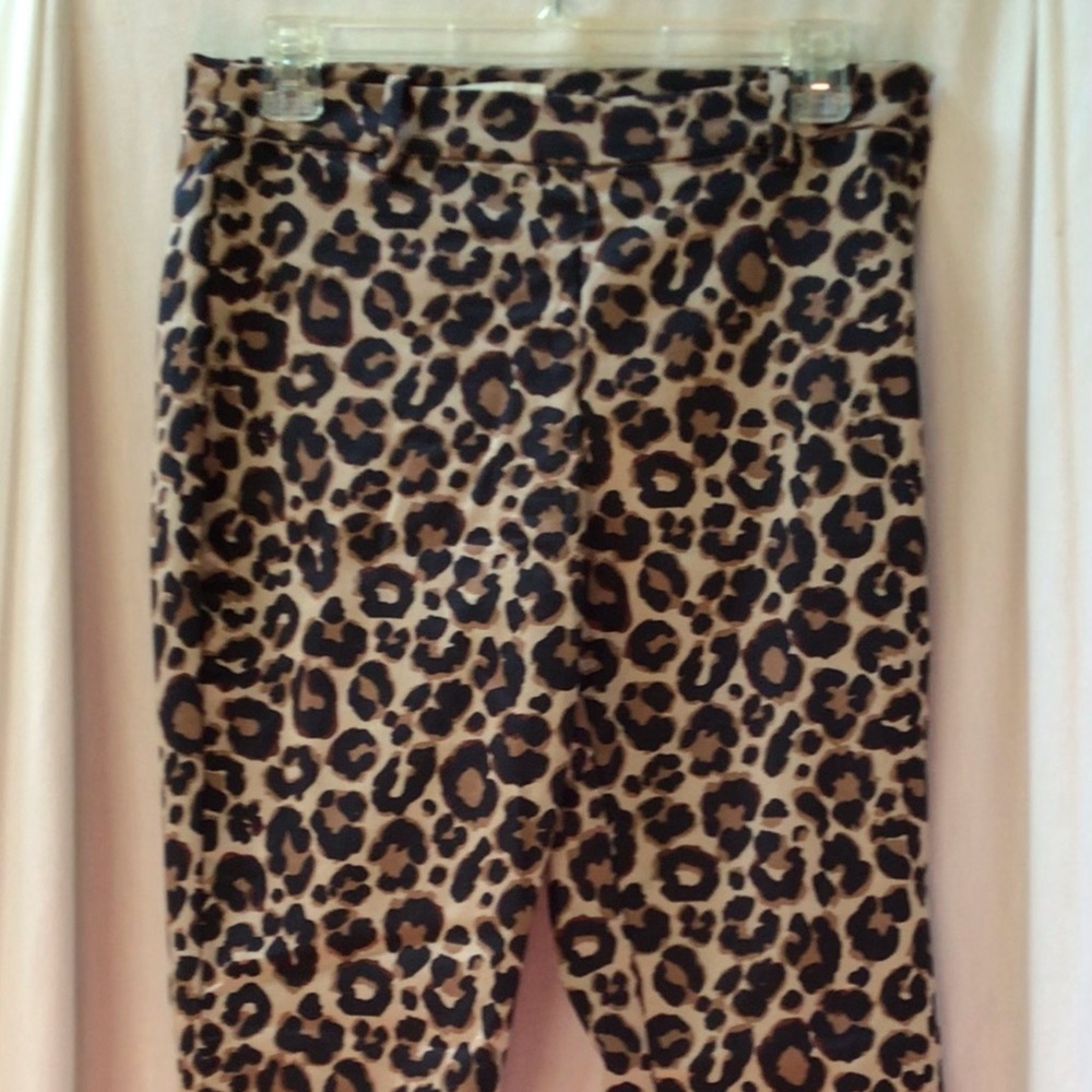 H & M Animal print dress cropped pants size 6